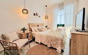 Aa Guest - Victoria Center Eco Apartment